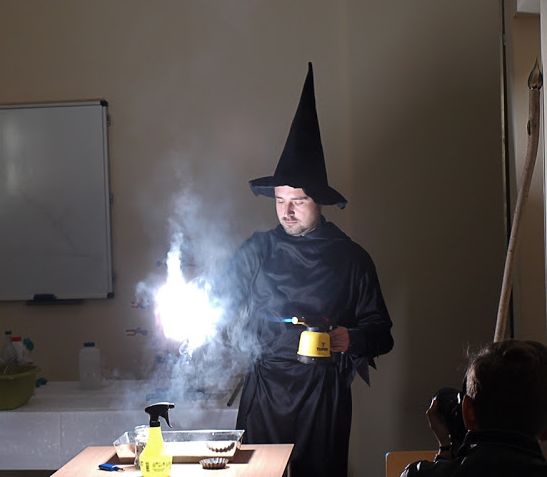 GŁOGÓW FOT 9 MAGIA CHEMII w GLOGOWIE 2015.jpg