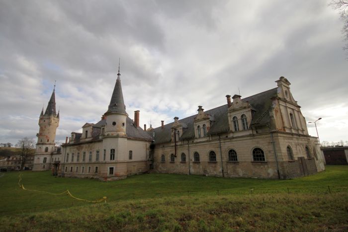 palace_bozkow.jpg