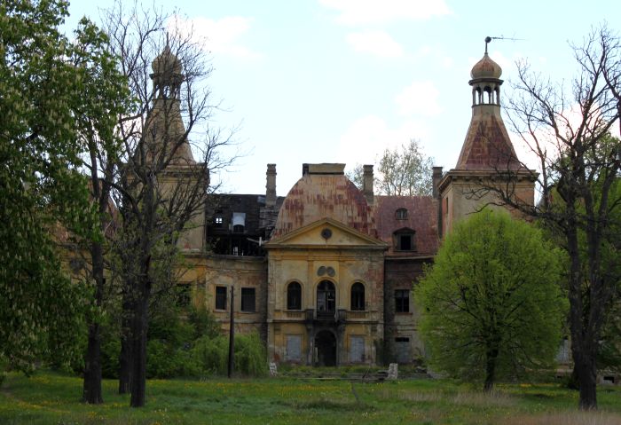 palace_manczyce.jpg